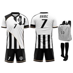 Ensemble de maillots de football personnalisés pour adultes, respirant, extensible, 100% polyester, col en V, service OEM, prix abordable - Product Image 1