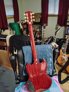 Guitarra Eléctrica Profesional Usada en Buen Estado, GIBSON SG 61 de 2015 - Product Image 2