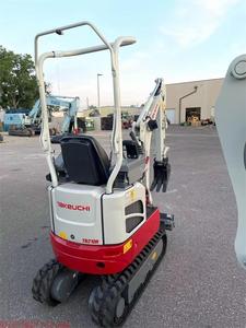Excavadora Takeuchi TB235-2 al por Mayor, Motor Yanmar de Alto Rendimiento, Componentes Centrales PLC para Proyectos Urbanos y Sitios de Trabajo Reducidos - Product Image 2