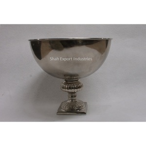 Hot Selling Round Shape Fruit <b>Bowls</b> With Base Tabletop Food <b>Serving</b> <b>Bowl</b> Silver Plated Metal <b>Salad</b> <b>Serving</b> <b>Bowls</b> - Product Image 6