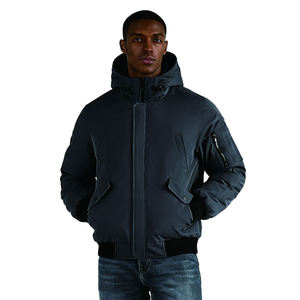 Veste d'extérieur pour homme |   Veste matelassée imperméable et coupe-vent |   Manteau matelassé léger uni |   Détail de l'impression par transfert thermique - Product Image 1