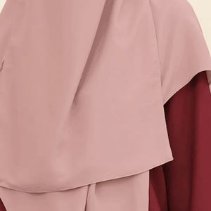Vente en gros de hijabs pour femmes musulmanes - Polyester de haute qualité, léger, respirant et à séchage rapide, tailles personnalisables - Product Image 6