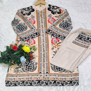 Ensemble Kurti et pantalon VASTRA COTTAGE pour femmes, imprimé numérique, manches longues, cousu, vêtements ethniques avec doublure en micro-coton - Product Image 5