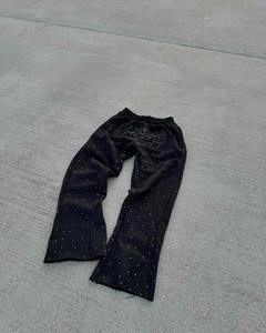 กางเกงสเวตแพนท์ผู้ชายทรงขาบาน ปักลาย ประดับเพชร ผ้าคอตตอนฟอกสี สไตล์สตรีทแวร์ คุณภาพสูง ผลิตตามสั่ง ขายส่ง - Product Image 2