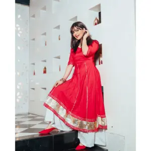 Conjunto de Traje de Rayón Rojo para Mujer - Product Image 4