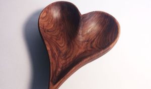 Antique <b>Wooden</b> <b>Bowls</b> Heart shape Design Natural Soap <b>Bowl</b> Indoor Decoration Dinning Table Design <b>Fruits</b> <b>Bowls</b> - Product Image 6