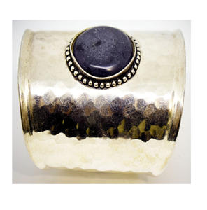 Brazalete de Esposas Chapado en Oro Latón para Regalos de Boda y Día de la Amistad - Diseño Moderno y Elegante - Product Image 3