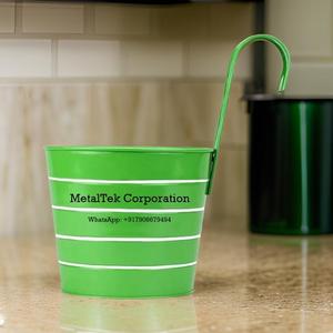 Colorido forma redonda barandilla balcón colgante macetas de Metal Color personalizado con rayas ventana decorativa maceta mayorista - Product Image 4