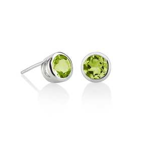 Pendientes Pequeños de Plata de Ley 925 con Peridoto Engastado en Bisel para Mujeres y Niñas, Pendientes de Plata con Piedras Preciosas de Peridoto Natural - Product Image 6