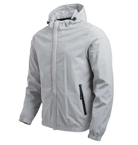 Top Trend Overhead Pullover Chaqueta impermeable Poliéster Cortavientos Diseñador Senderismo Chaqueta con capucha al aire libre con cremallera - Product Image 1