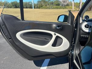 USADO, Volante a la Izquierda/Derecha, 2016, SMART para Dos Pasajeros - Product Image 1