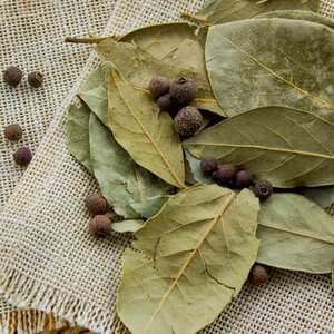 FEUILLES DE LOI AROMATIQUES/DÉRIVÉ DE PLANTE/INGRÉDIENT PROPRE/NON-GMO - Product Image 1