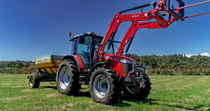 Tractor Agrícola Massey Ferguson 175 Confiable de 60HP 4WD con Transmisión por Engranajes y Caja de Cambios de Primera Calidad - Product Image 3