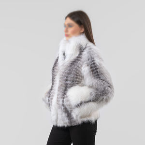 Chaqueta de piel de zorro cruzada negra para mujer, abrigos cortos de estilo Hip Hop con cuello alto, forro de seda con relleno, estampado de lana tejida Top, nuestra XS - Product Image 2