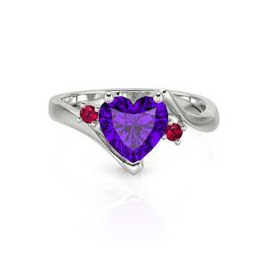 แหวนหมั้นเงินแท้ชุบทองคำ 18K ประดับพลอยโกเมนทรงหัวใจสามเม็ดแบบบายพาส - Product Image 1