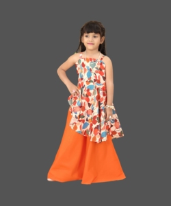 Conjunto de Top Asimétrico y Pantalones Palazzo Naranja con Estampado Floral Digital Completamente Cosido para Niñas de Shoryam Fashion |   Ropa Étnica Indo-Occidental para Niños - Product Image 1