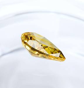 Diamantes sueltos de color amarillo con corte de pera cultivado en laboratorio de 3,00 CT, certificados por IGI con certificado - Product Image 3