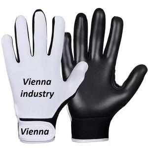 Gants de football gaélique de couleur personnalisée avec poignées en latex sur la paume, design personnalisé, vente en gros de gants GAA - Product Image 3