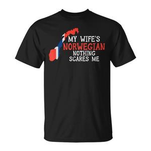Camiseta promocional de Noruega con la frase: Mi esposa es noruega, nada me asusta, esposo. - Product Image 1