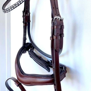 Brida de equipo de equitación de alta calidad Brida de equitación de cuero ecuestre pesado a la venta ahora - Product Image 5