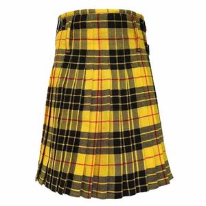 Kilt Tradicional Escocés Rojo para Hombre, Diseño Clásico de Tartán Escocés con Correas de Hebilla, Logotipo y Tela Personalizados de Alta Calidad - Product Image 4