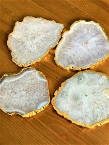 Posavasos de piedra de cristal de ágata blanca con borde dorado - Product Image 3