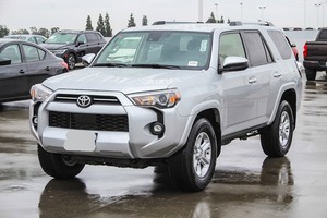Toyota Highlander SR-5 SUV d'occasion 2024, propre, avec jantes en alliage, régulateur de vitesse, conduite à droite, sièges en tissu et caméra de recul - Product Image 6