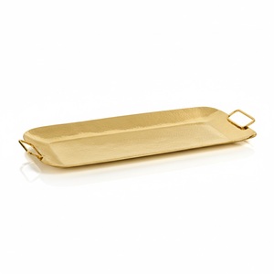 Bandeja de Servicio Rectangular de Metal Dorado de Estilo Moderno con Asas, Bandeja para Servir Alimentos para Uso en el Hogar y Hoteles a un Precio Excelente - Product Image 4