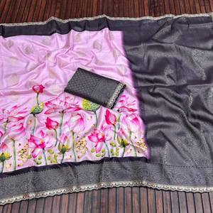 Sari de Georgette de Seda Pura VASTRA COTTAGE con Tejido Jacquard, Pallu Rico, Estampado Digital Pichvai Hecho a Mano con Blusa en Contraste - Product Image 1