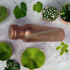 Bouteille d'eau en cuivre pur en gros écologique avec un sac de jute exclusif en bouteille en 1000 ml pour la maison, le bureau, l'hôtel et les cadeaux - Product Image 5