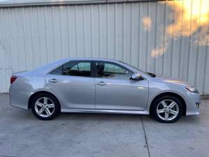 Toyota Camry SE d'occasion 2014 à bas prix à vendre - Product Image 5