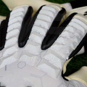 Sports de plein air Nouvelle arrivée Gants de gardien de but Gants de football conception personnalisée Gants de gardien de but de football - Product Image 6