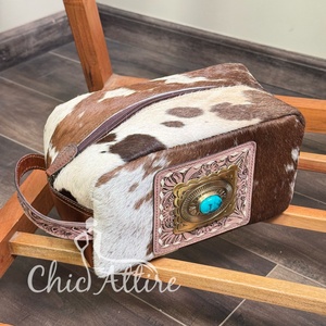 กระเป๋าเครื่องสำอางหนังวัวแท้สำหรับเดินทาง2025จุของได้มากกระเป๋าเครื่องสำอางหนังวัวแท้สีเทอร์ควอยซ์ - Product Image 1