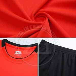 Uniforme de Fútbol de Poliéster 100% de Alta Calidad y Bajo Precio, Fabricación en Pakistán, con Logotipo Personalizado, Servicio OEM, Nuevo Estilo al por Mayor - Product Image 3