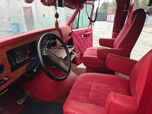 รถมือสอง ปี 1988 Econoline III ไมล์น้อย เครื่องยนต์สมบูรณ์ ยาง R18 เกียร์อัตโนมัติ หลังคาซันรูฟแบบพาโนรามา ไฟหน้า LED พร้อมส่ง - Product Image 3