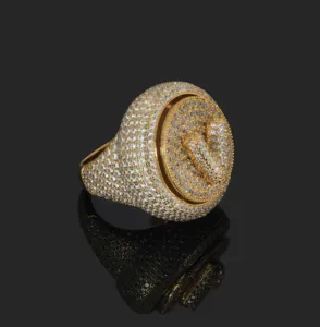 แหวนฮิปฮอปผู้ชายสุดหรู ประดับเพชรโมอิสซาไนต์ หมุนได้ ตัวอักษรแบบรูเล็ต ระดับ VVS1 แหวนแชมป์เปี้ยนแบบฝังเพชรเต็มวง ขายส่ง - Product Image 2