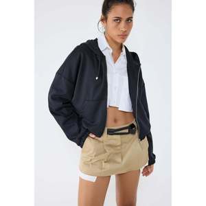 Sudadera Corta con Cierre y Textura Suave - Product Image 2