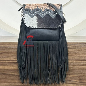 Nouveau sac à bandoulière en cuir de vachette à franges fait à la main par un designer 2025, sac à bandoulière en cuir vintage western, sac à main bohème à franges pour femmes - Product Image 1