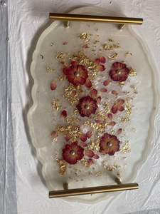 GIVE MEILLEUR PLATEAU EN RÉSINE MODERNE FAIT À LA MAIN Plateau élégant arrondi jetable et écologique pour le service et le style de la maison - Product Image 3