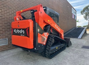 Chargeuse compacte sur chenilles Kubota SVL97-2 avec pack forestier et broyeur industriel pour travaux extérieurs intensifs - Product Image 2