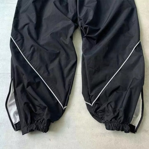 Pantalon de jogging en nylon imperméable respirant coupe-vent avec détails de passepoil et cordon de serrage, style streetwear décontracté, logo personnalisé, pour homme, USA - Product Image 3