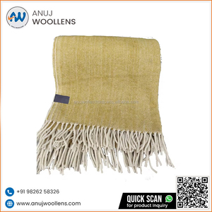 Couvertures à chevrons Couvertures en laine douce de haute qualité avec utilisation taille de jet double reine complète par Anuj Woollens - Product Image 2