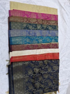 Dupatta de seda tejida elegante con diseño de jacquard floral para mujer, ropa de fiesta festiva, accesorio elegante tradicional - Product Image 2