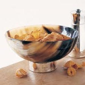 Cuencos de cuerno al por mayor hechos a mano, cuerno natural decorativo, diseño personalizado, cuenco para servir ensalada o frutas, cuenco para servir cuerno chino - Product Image 4