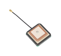 Antenne céramique GNSS multi-constellations GPS GLONASS BDS Galileo active intégrée pour une navigation de précision