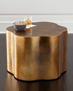 Table basse ronde élégante en aluminium avec des bords élégants fournissant des meubles durables et légers pour le salon - Product Image 4