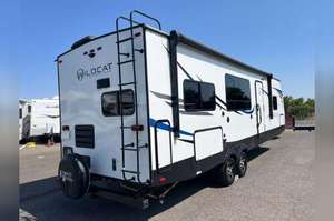 รถบ้านมือสอง Coachmen Prism Class C RV Camper Motorhome ปี 2020 ขายส่ง มีสีให้เลือกตามสั่ง ไมล์น้อย รองรับผู้โดยสาร 4-6 คน - Product Image 5