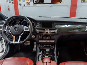 รถเบนซ์ Mercedes-Benz CLS 63 S AMG ปี 2014 สภาพดีเยี่ยม ราคาสุดคุ้ม พร้อมส่ง - Product Image 2