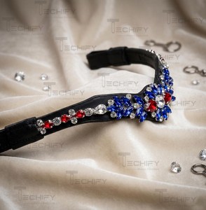 Fronture de luxe en cuir noir en forme de V avec cristaux rouges et bleus et décorations en strass pour cheval - Product Image 2