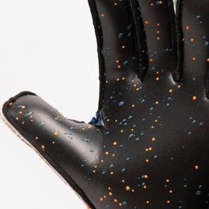 Guante de Látex Alemán de Primera Calidad con Impresión Serigráfica en la Palma Delantera, Silicona en el Dorso, Corte Híbrido, Correa Integrada y T-Tab de Goma - Product Image 4